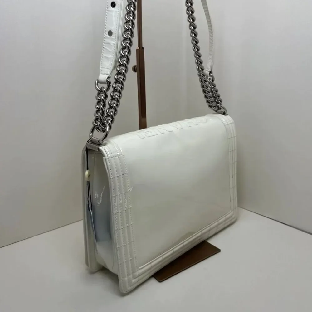 CHANEL brand color